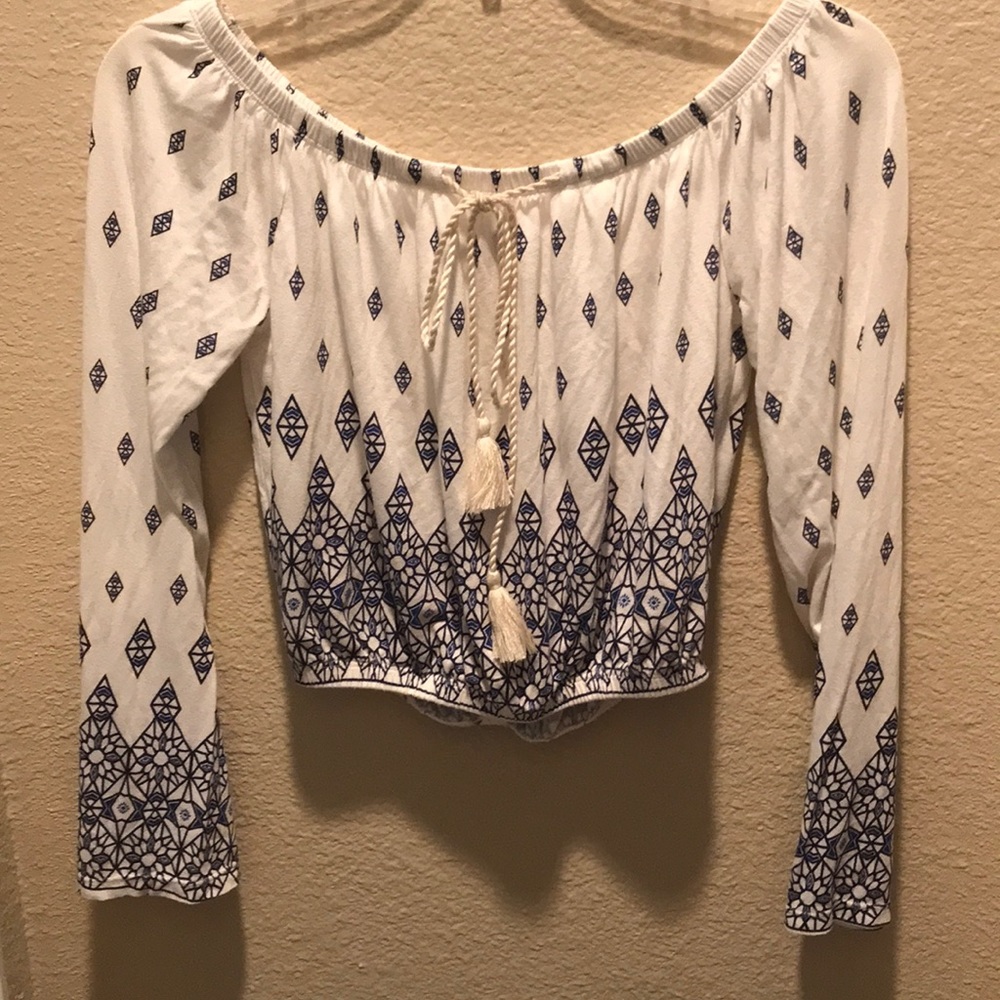 Off the shoulder crop top!